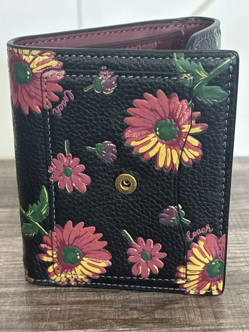 EUC Coach Leather Wyn Wallet in Printed Floral - Picture 4 of 13